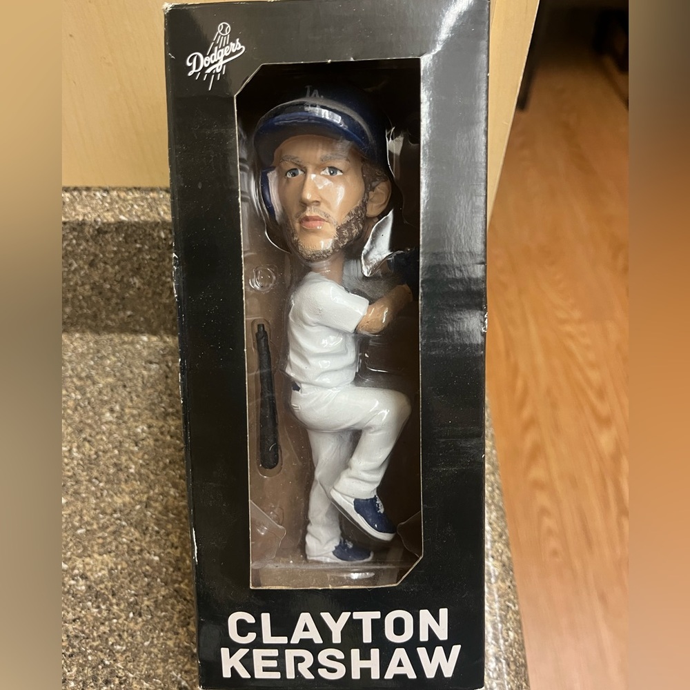 Bobble head